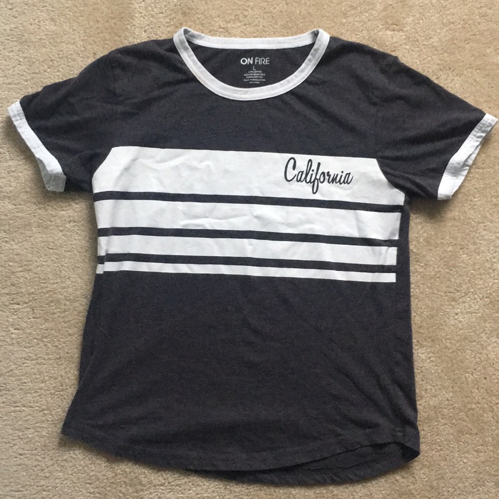 grey “California” t-shirt